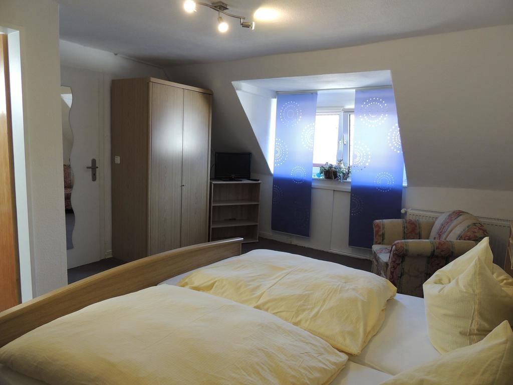 Pension Neuenrade Zimmer foto